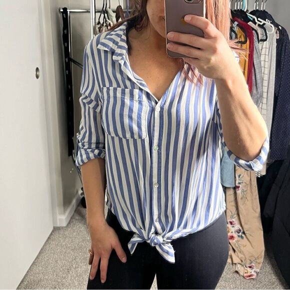 Love Tree Striped Button Down Front Tie Shirt Blue & White Size Small - Picture 3 of 6